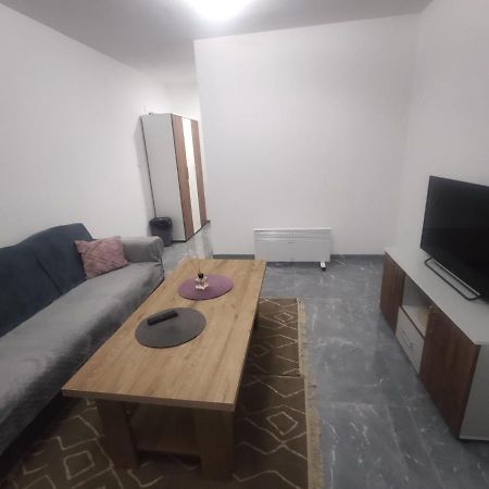 Appartement Neer à Zivinice Extérieur photo